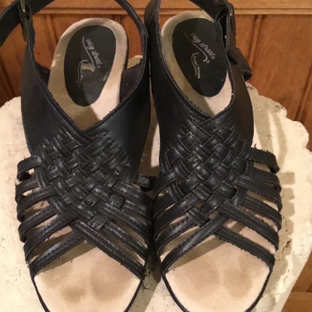 Easy street Black strap sandals
